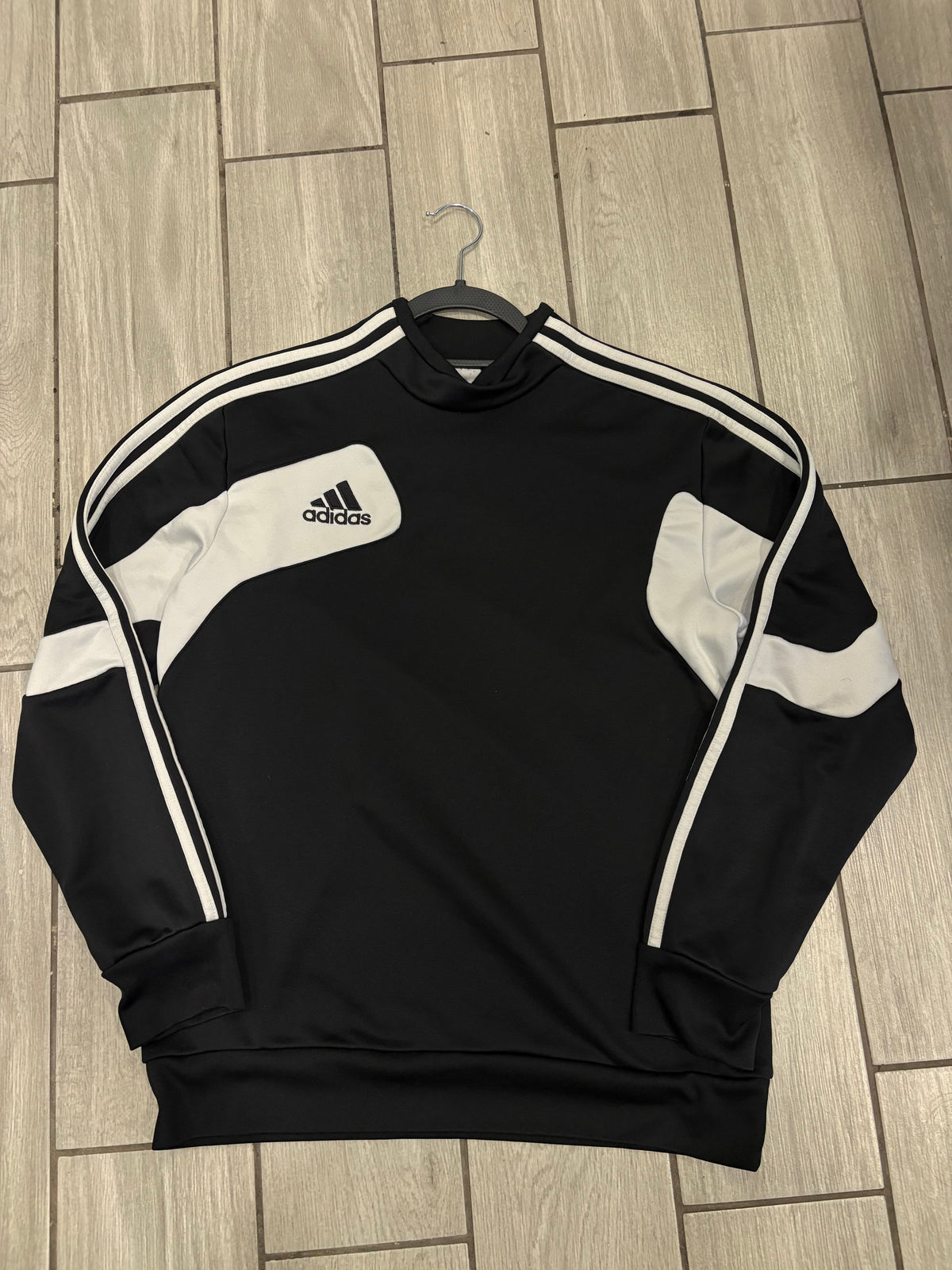 Felpa Adidas (FE05)