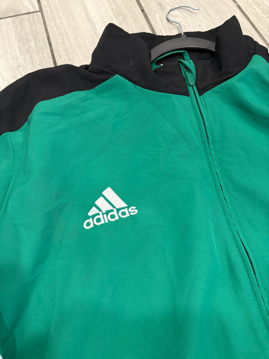Felpa Adidas (FE03)