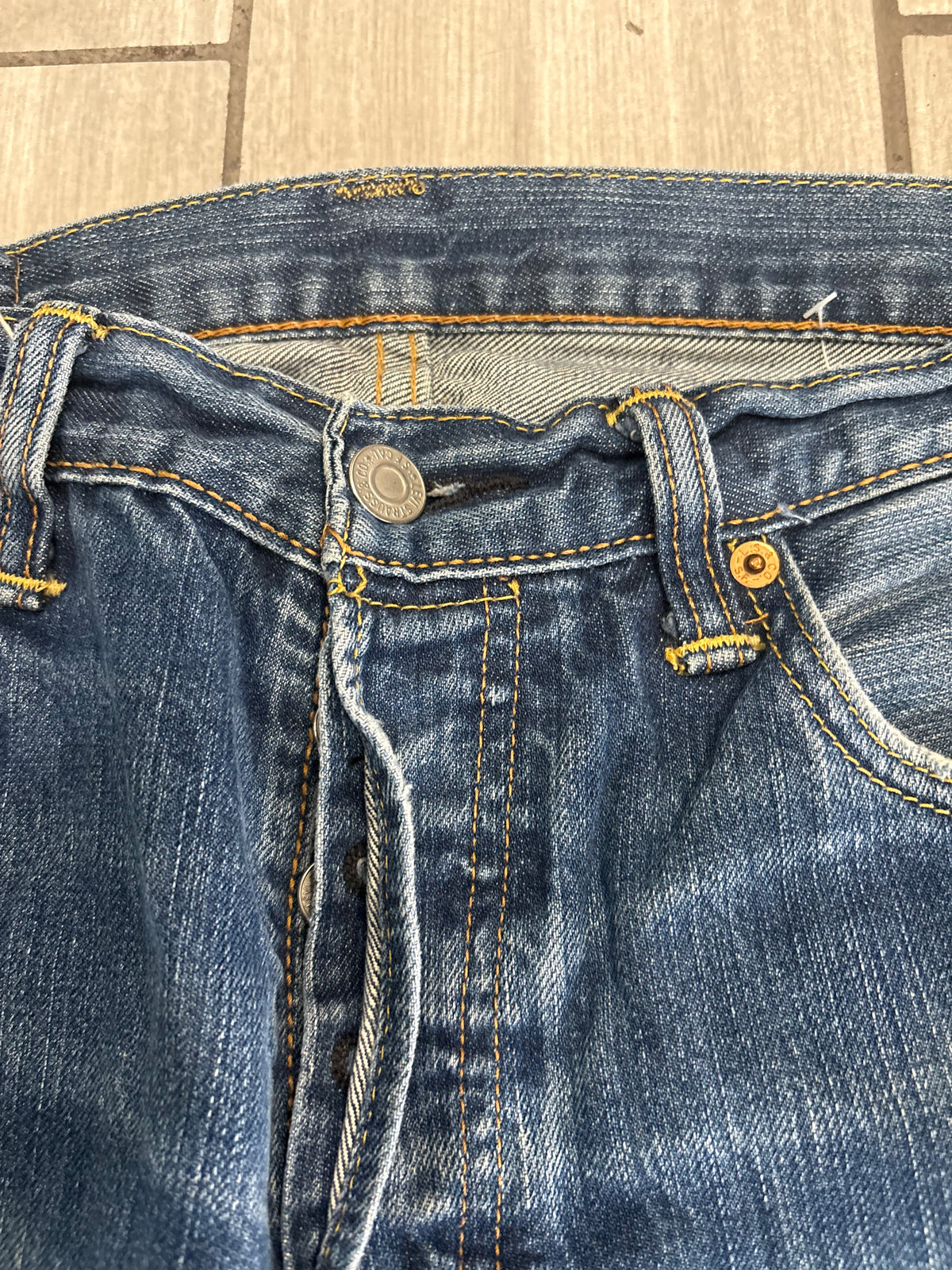 Jeans Levi’s 501 (B84)
