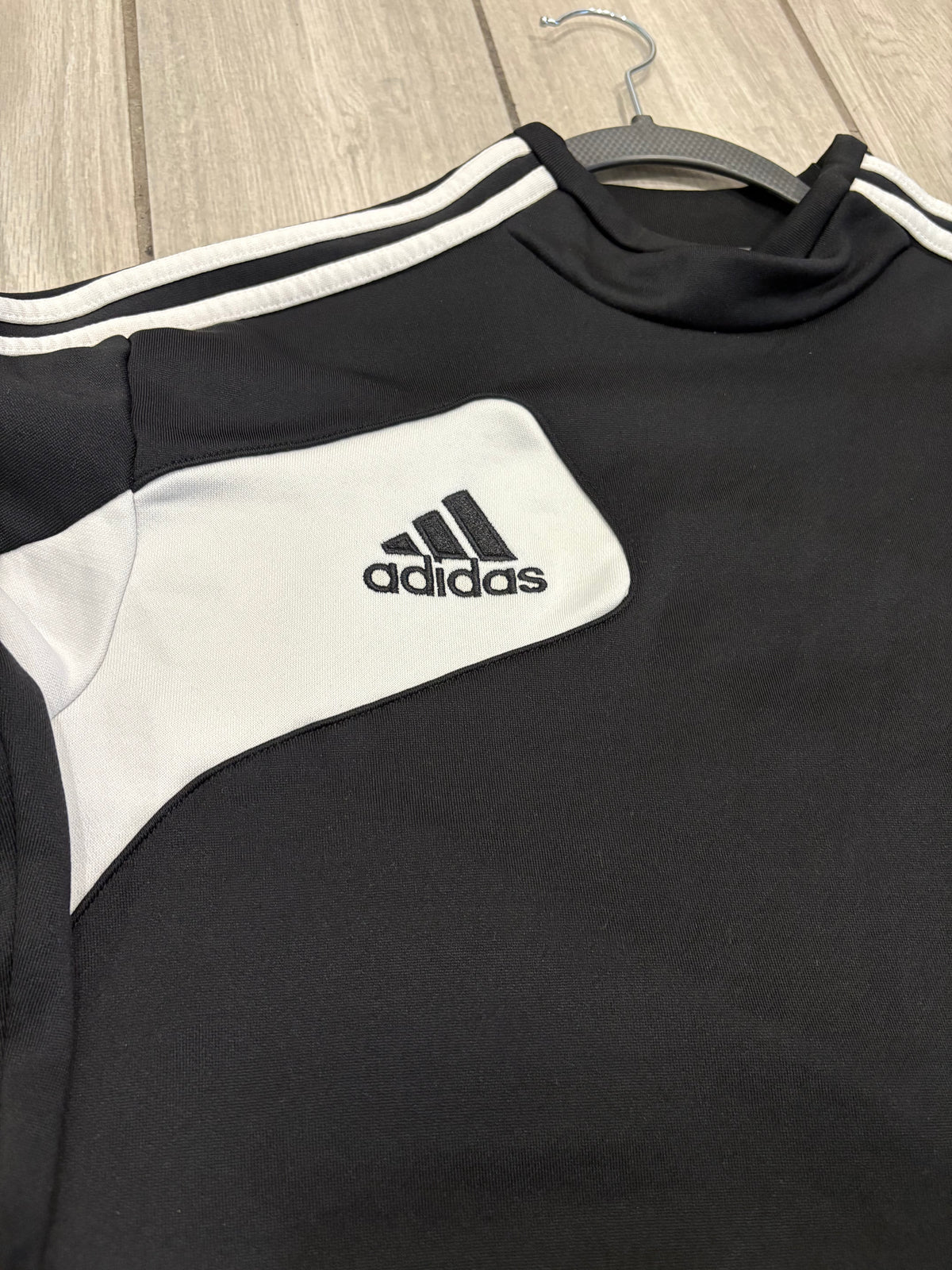 Felpa Adidas (FE05)