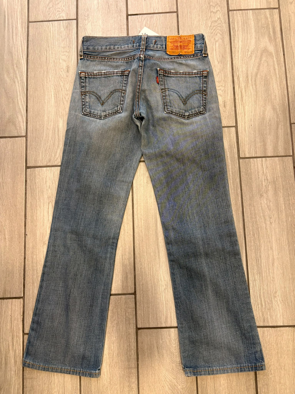 Levi’s 557 (Q46)