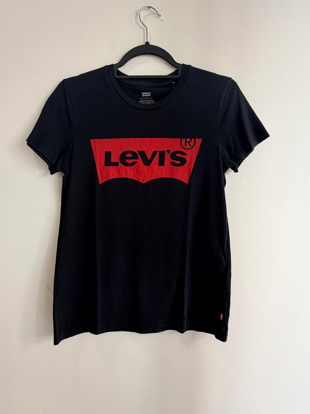 T-Shirt Batwing Levi's Nera