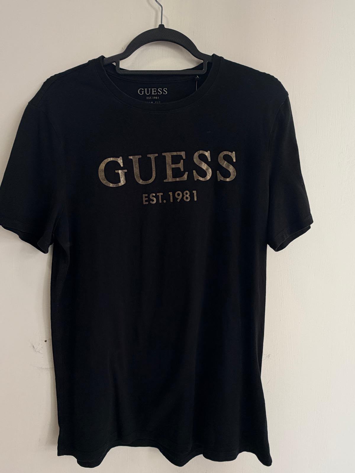 T-Shirt Guess